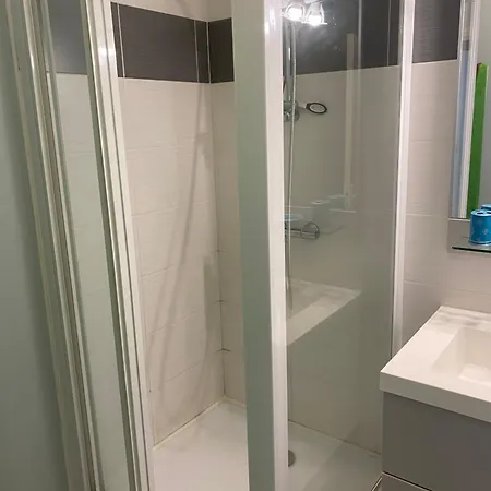 Beautiful 2-floor In Dore With Free Parking * ル・モンドール