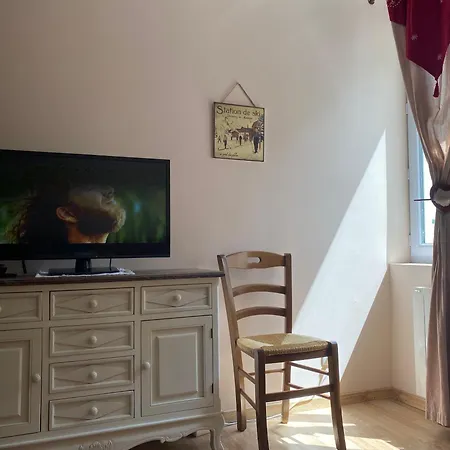 Beautiful 2-floor In Dore With Free Parking アパート *